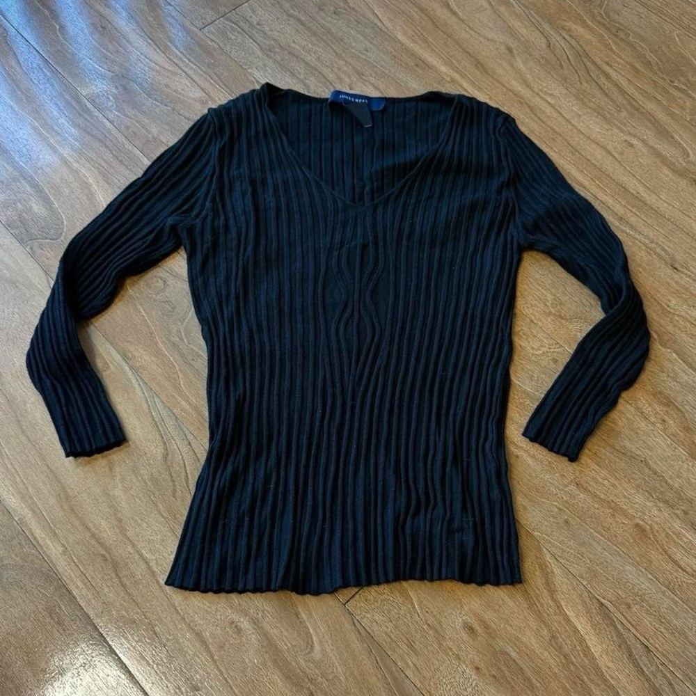 Black Ribbed V-Neck Top